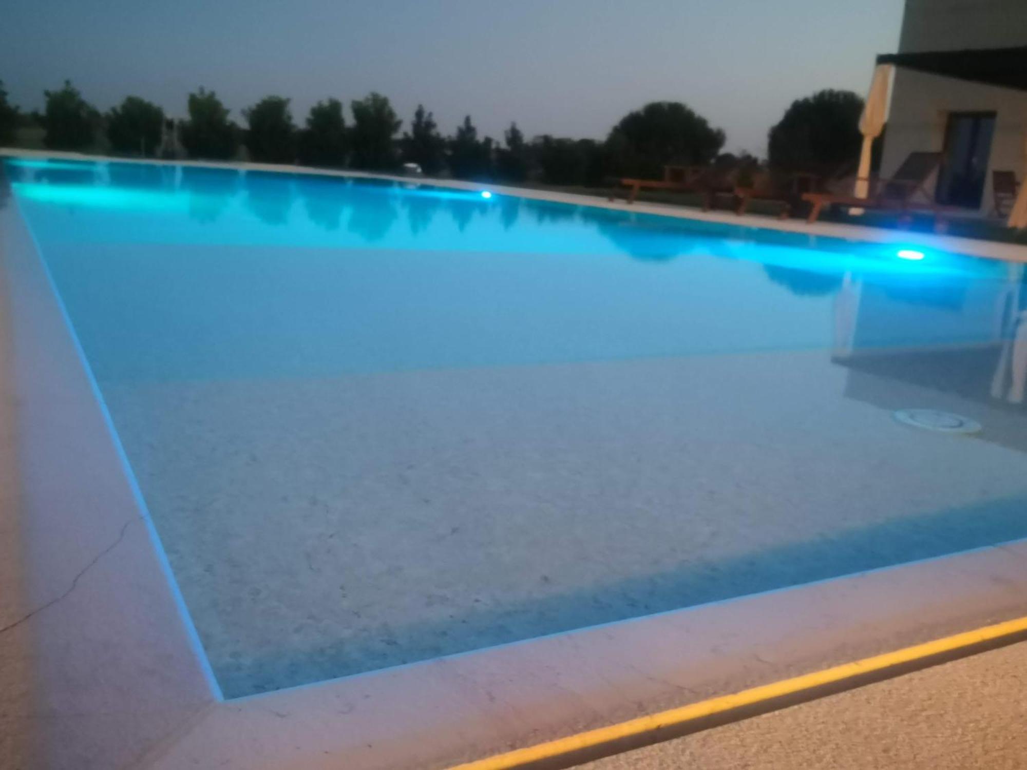 Agriturismo Masseria Quaremme 卡尔皮尼亚诺萨伦蒂诺 外观 照片