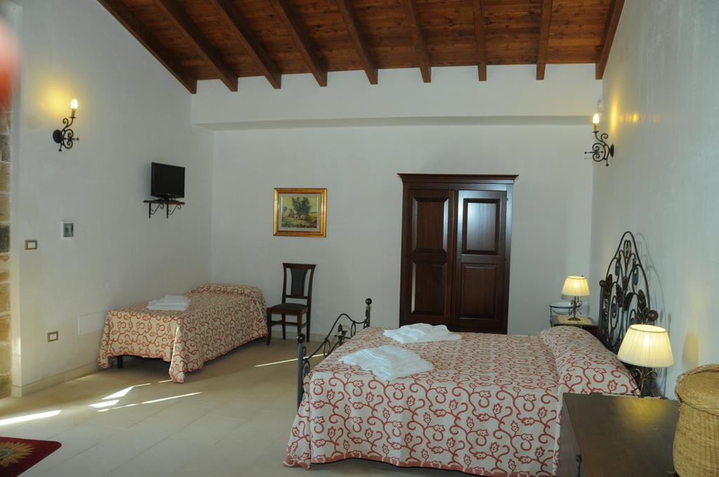 Agriturismo Masseria Quaremme 卡尔皮尼亚诺萨伦蒂诺 外观 照片