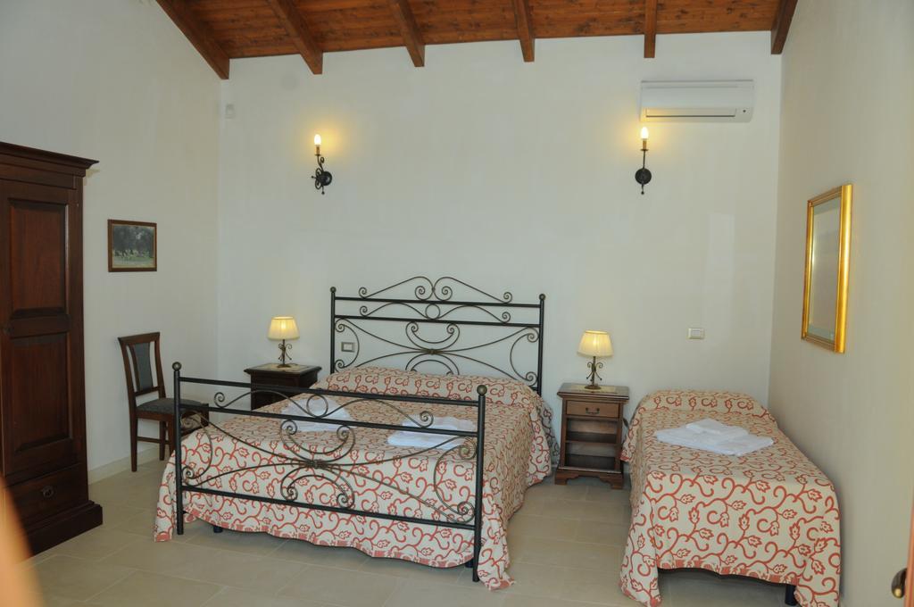 Agriturismo Masseria Quaremme 卡尔皮尼亚诺萨伦蒂诺 客房 照片
